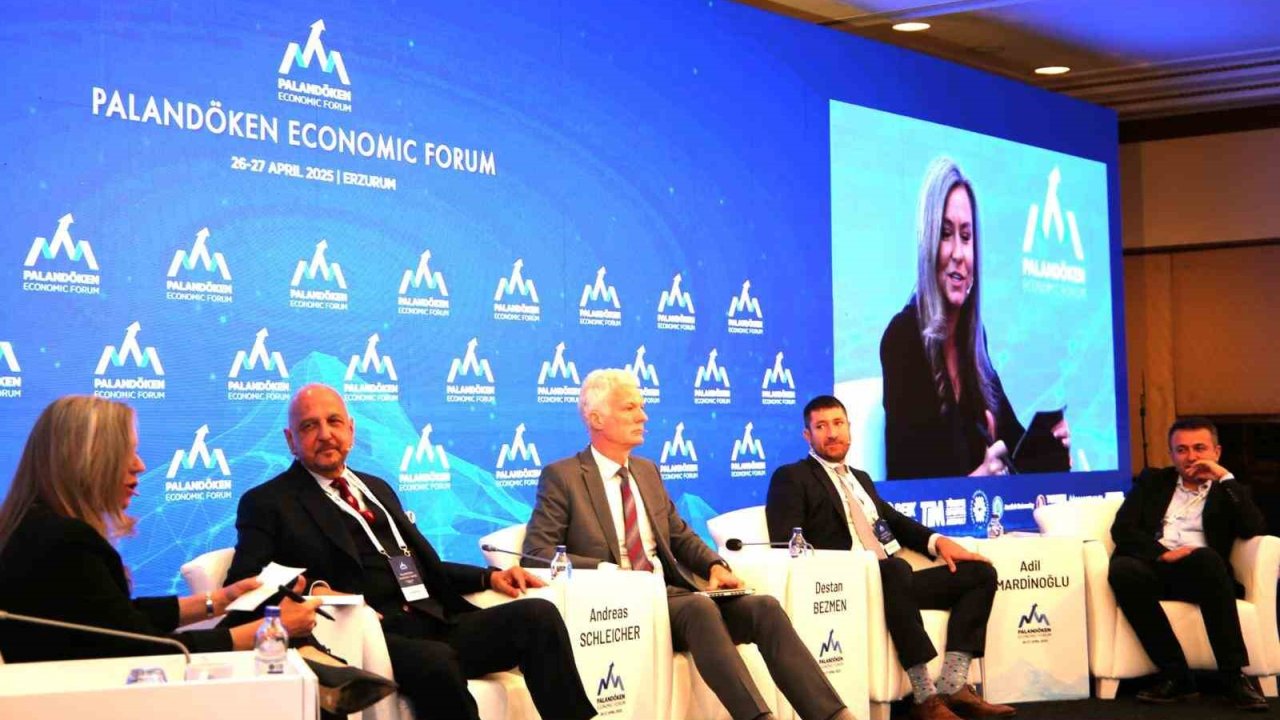 Atatürk Üniversitesi Rektörü Prof. Dr. Ahmet Hacımüftüoğlu: "Zeki ekonomilere geçiş süreci üniversiteler için de yeni bir misyon tanımlıyor"