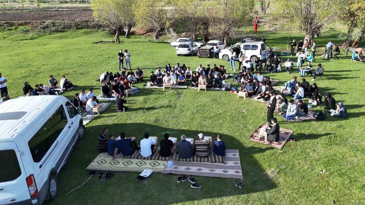 "Bir sure bir sahabe" yarışması düzenlendi