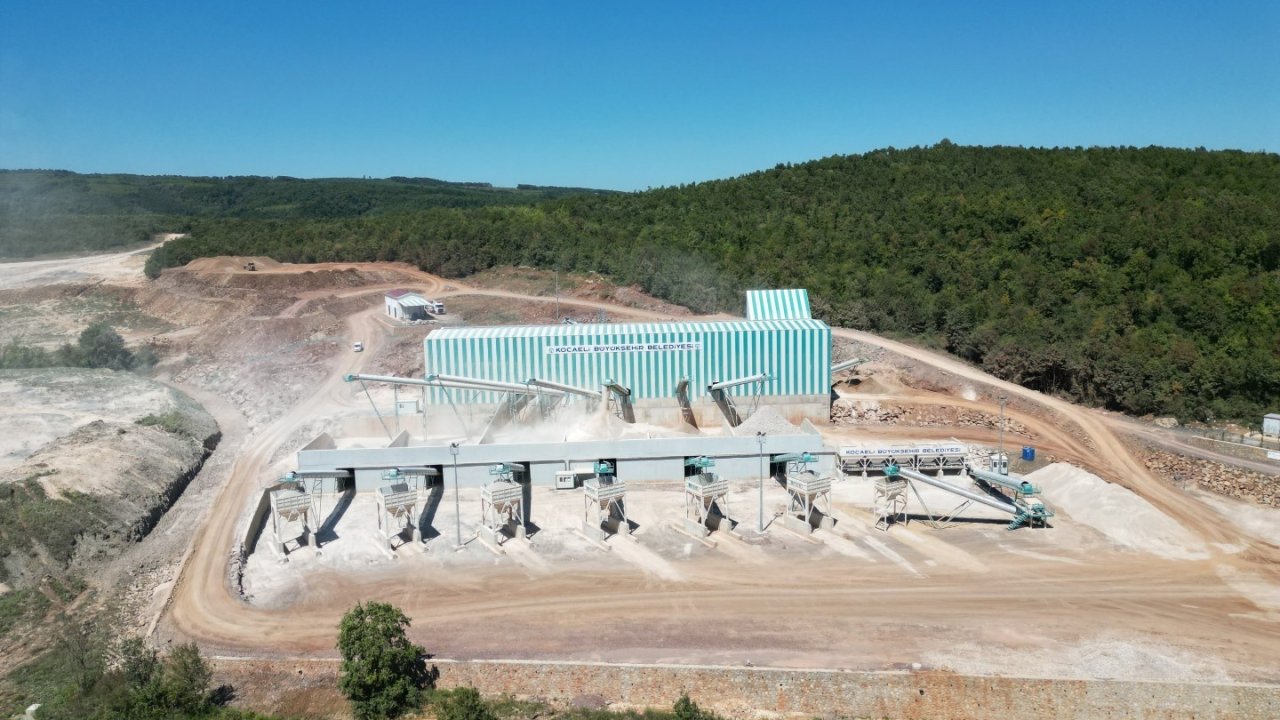 Büyükşehir’in tesisinde saatte 500 ton PMT üretiliyor