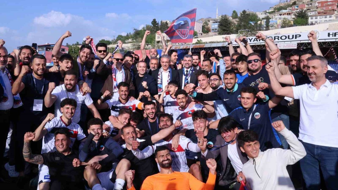 Vali Tuncay Akkoyun, şampiyonluklara mimarlık yapıyor