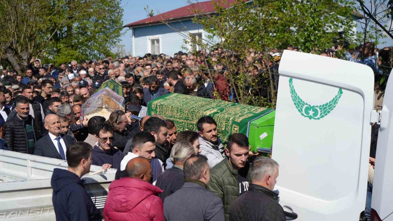 Heyelan faciasında ölen baba ile iki çocuğuna gözyaşı