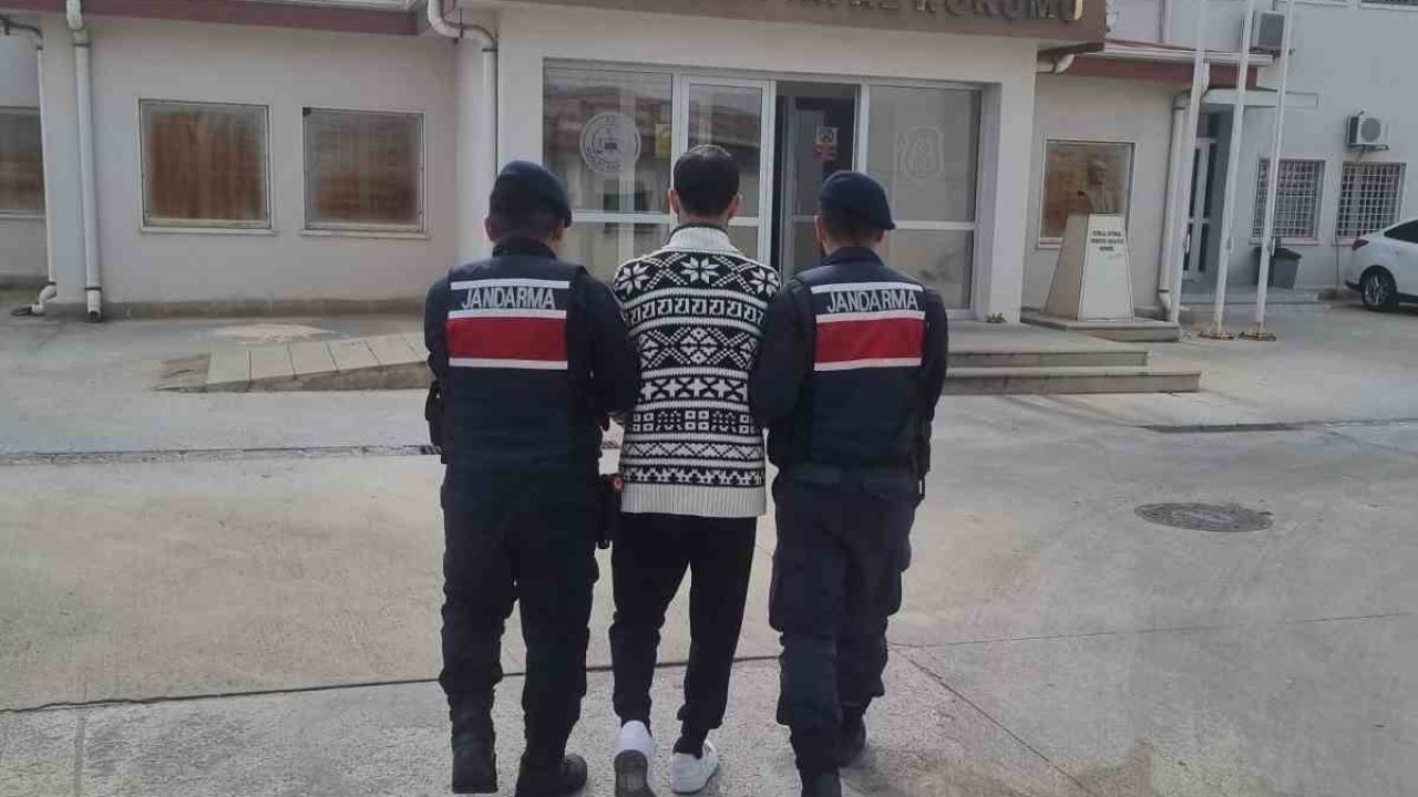 Dolandırıcılık suçundan aranan şahıs Kuşadası’nda yakalandı