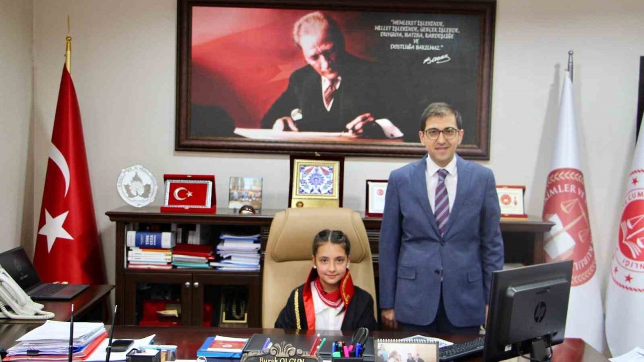 Minik öğrenciler Cumhuriyet Başsavcısı oldular