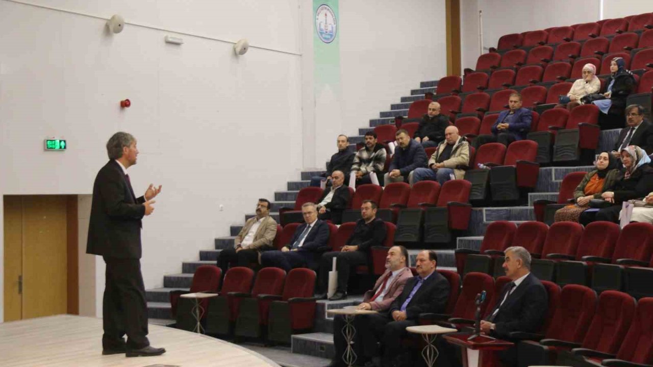 "Örgün Eğitimle Birlikte Hafızlık Projesi" tanıtım toplantısı Kütahya’da gerçekleştirildi