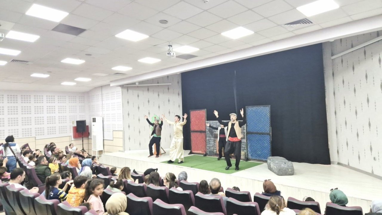 Kartepe’de çocuklar "Bir Buğday Müzikali" ile eğlendi