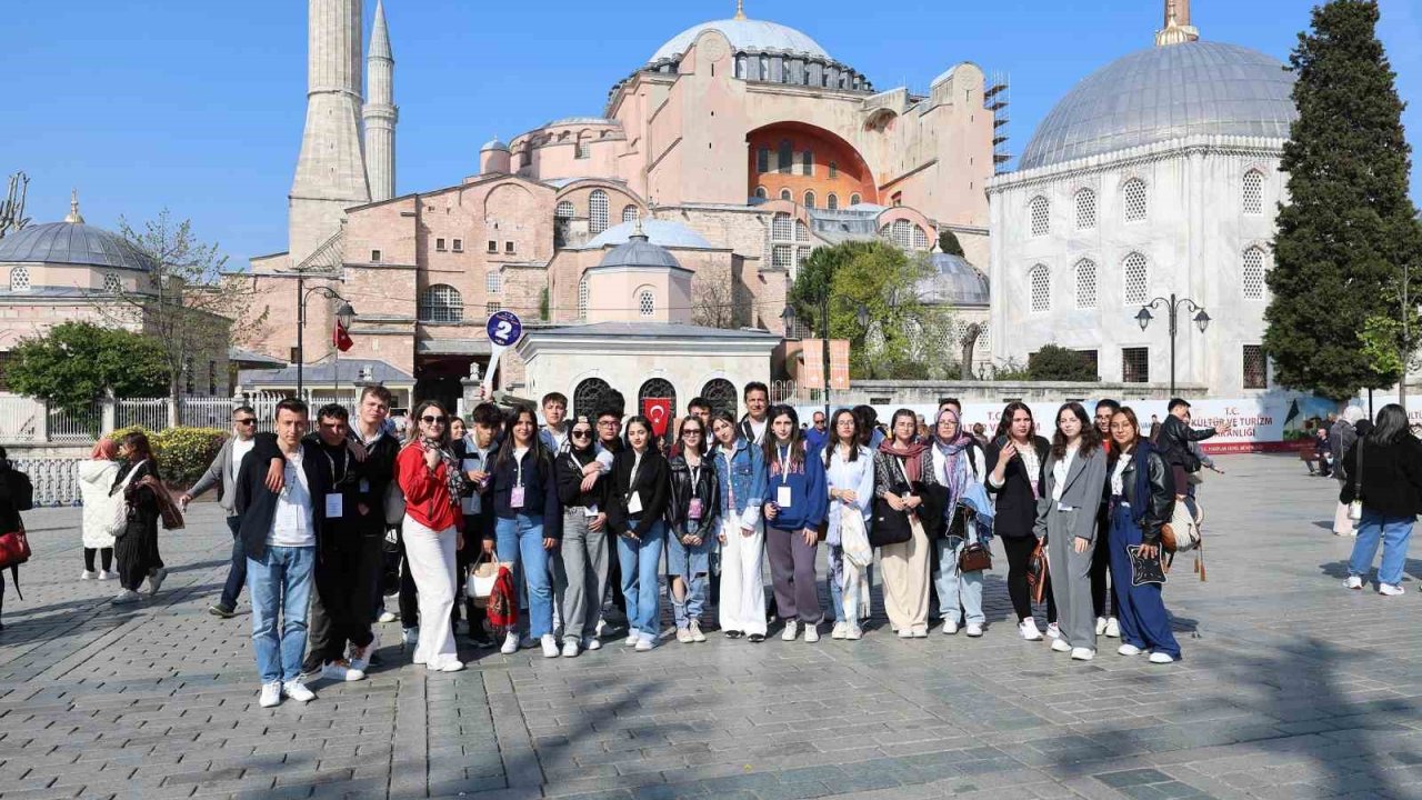 Başkan Altay: "YHT ile günübirlik İstanbul gezilerimiz gençlerin hayatında iz bırakıyor"