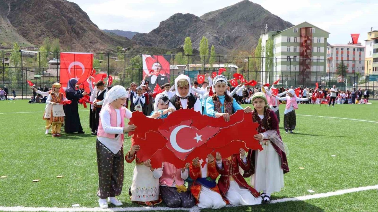 Oltu’da 23 nisan coşkusu