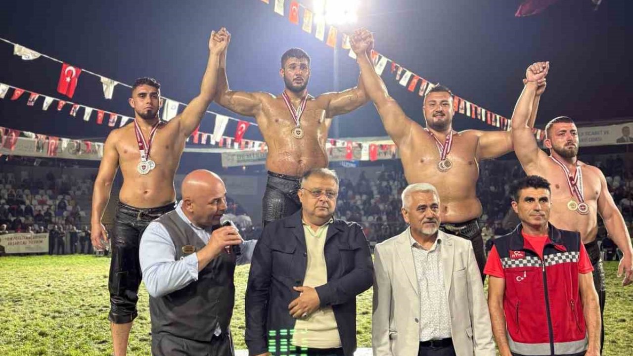 Kemer Belediye güreşçisi üçüncü oldu