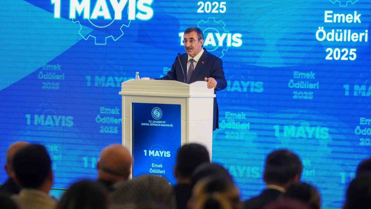 Cumhurbaşkanı Yardımcısı Yılmaz: "Değişim süreçlerini iyi okuyarak ve yöneterek bunu ülkemiz için fırsata dönüştüreceğiz"