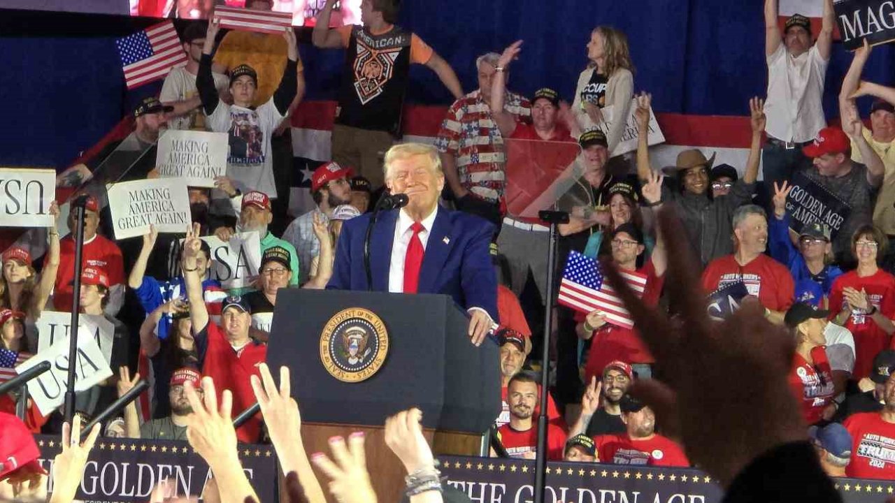Trump, başkanlığının 100. gününü Michigan’da kutladı