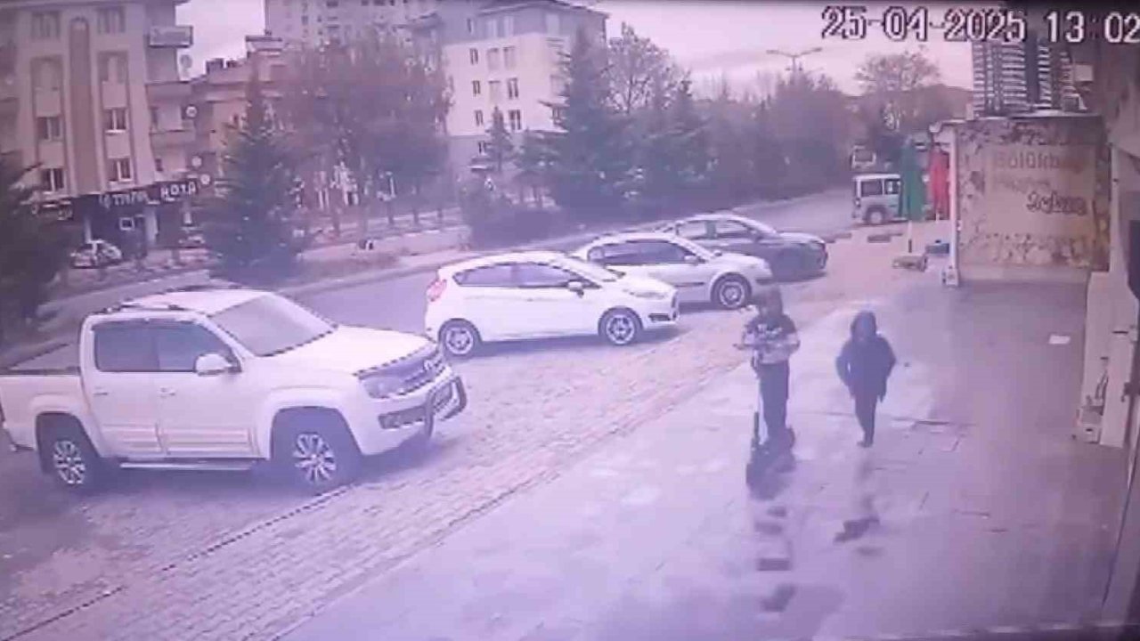 Hırsızlar önce kameralara, sonra polise yakalandı