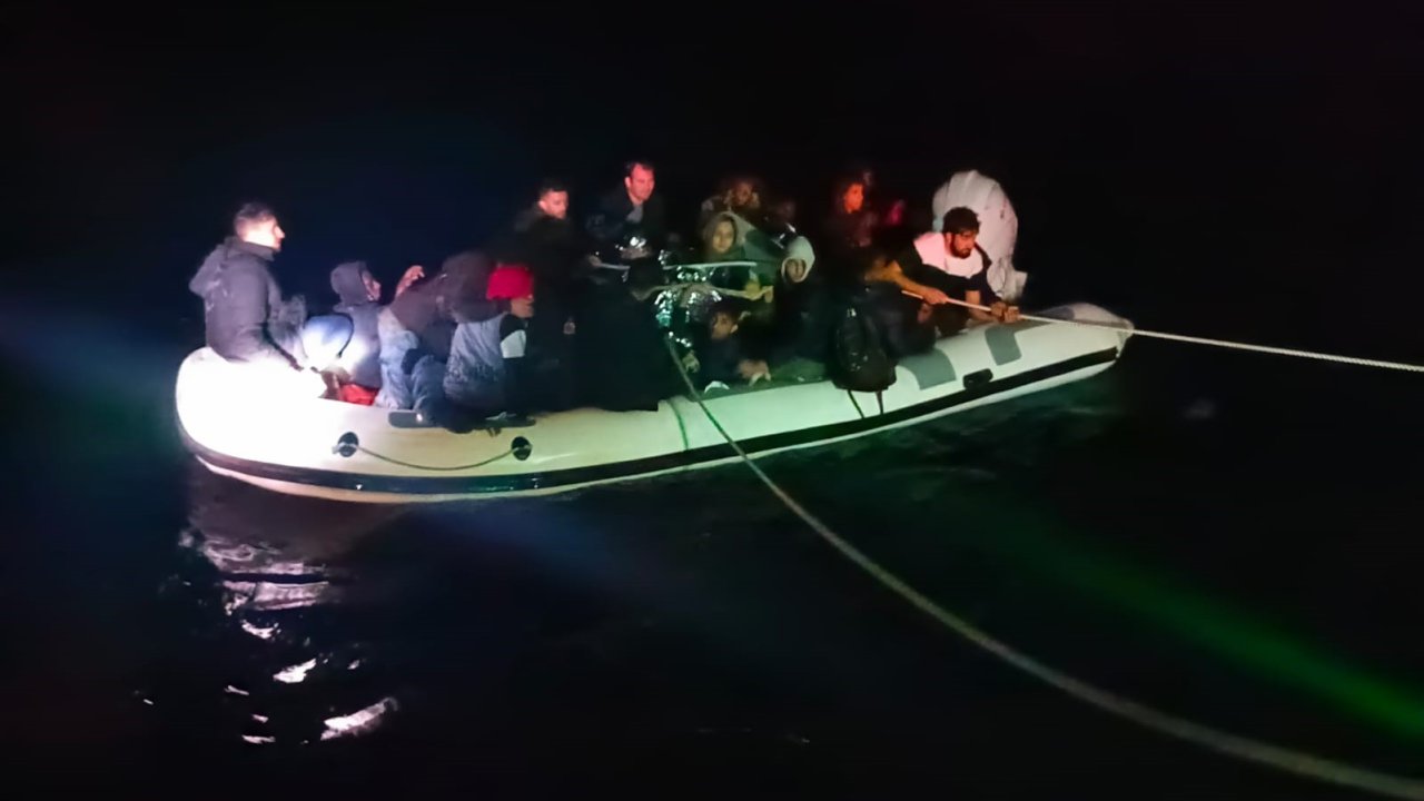 Bodrum’da 29 düzensiz göçmen kurtarıldı
