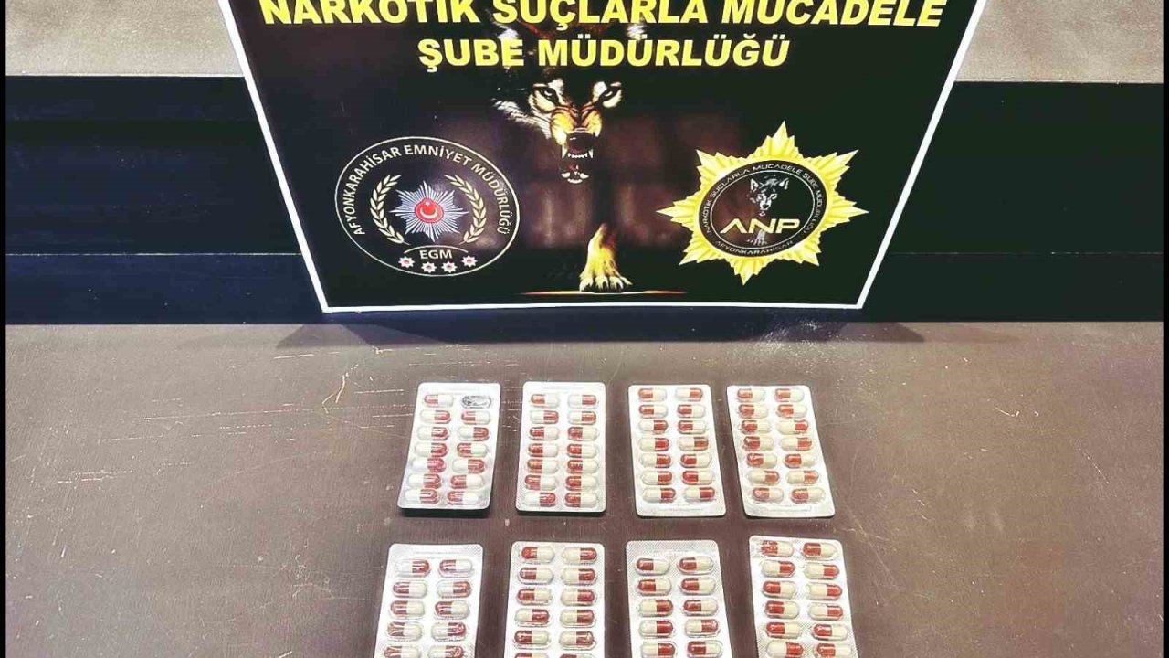 Polis 950 adet uyuşturucu hap ele geçirdi