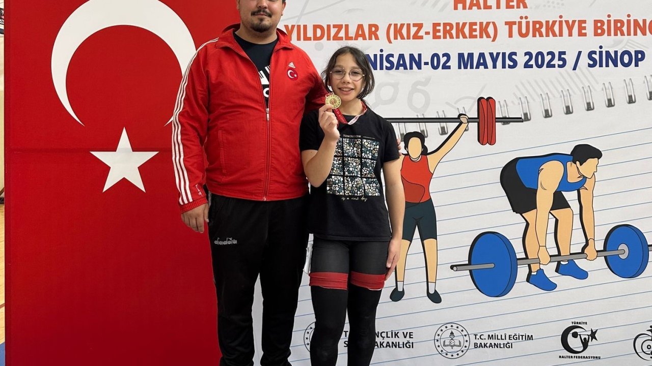 Denizlili genç halterci Türkiye şampiyonu oldu