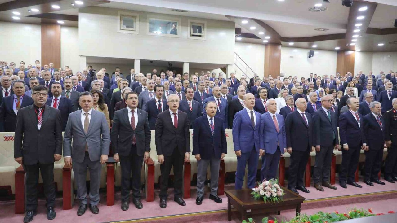 Rektör Hacımüftüoğlu, 261. Üniversitelerarası kurul toplantısına katıldı