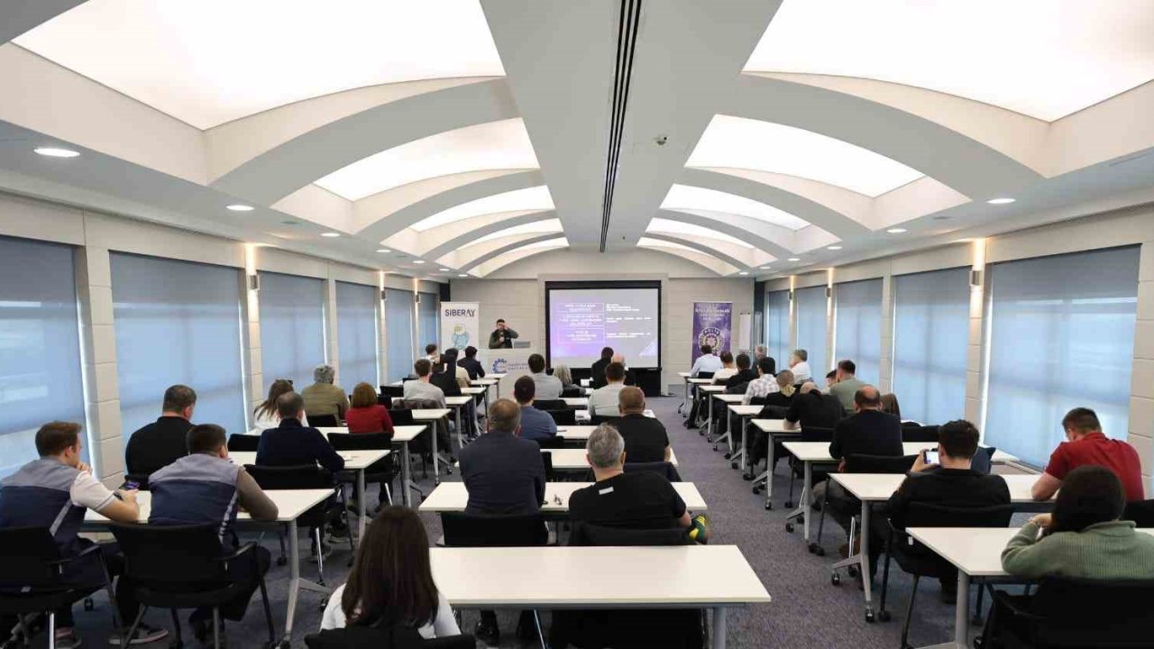 Tekirdağ’da fabrika çalışanlarına bilişim ve sosyal medya eğitimi verildi