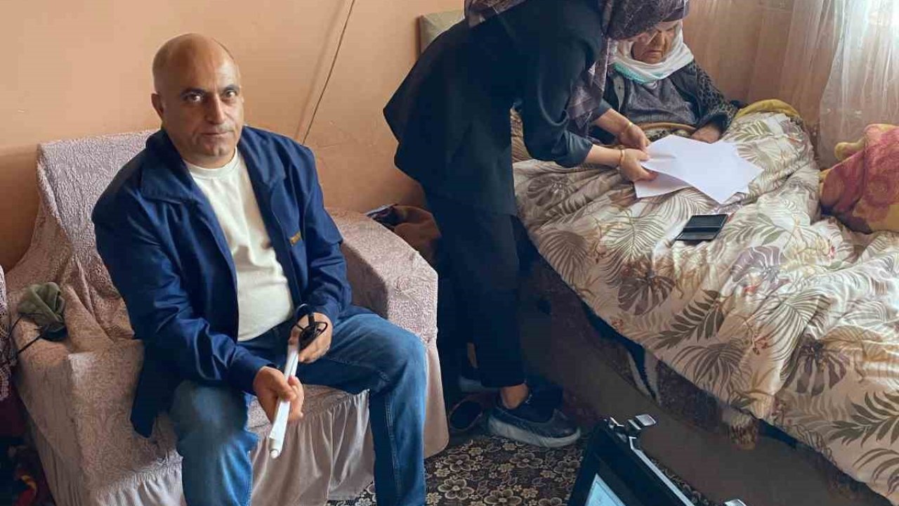 Doğubayazıt’ta 75 vatandaş yerinde kimlik hizmetiyle buluştu