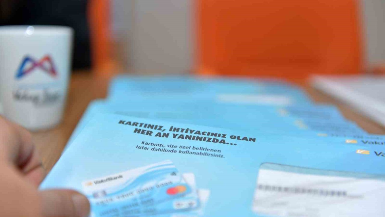 Mersin’de ’Halk Kart’ ve ’öğrenim yardımı’ hesaplara yatırıldı
