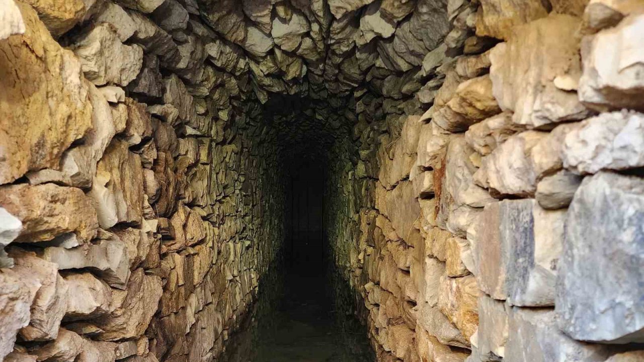 Okul inşaatında tarihi su sarnıcı ortaya çıktı