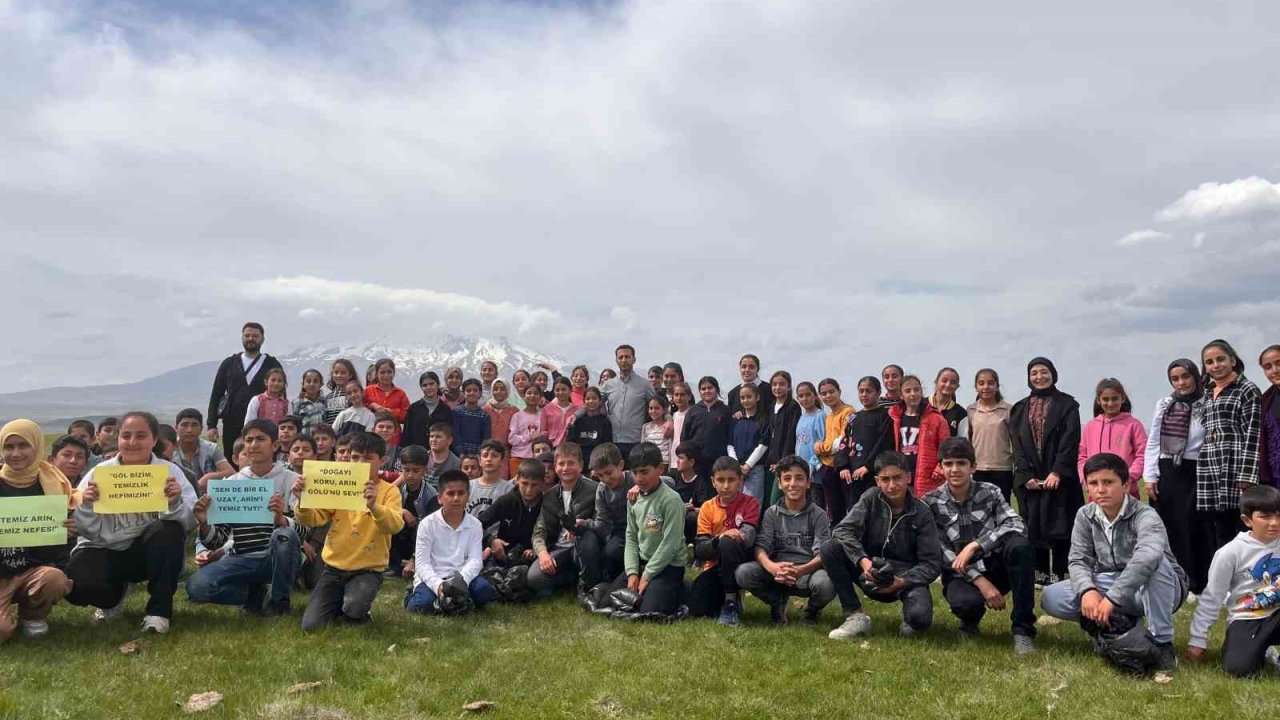 Göldüzü Köyü Ortaokulundan Arin Gölü’nde örnek temizlik etkinliği