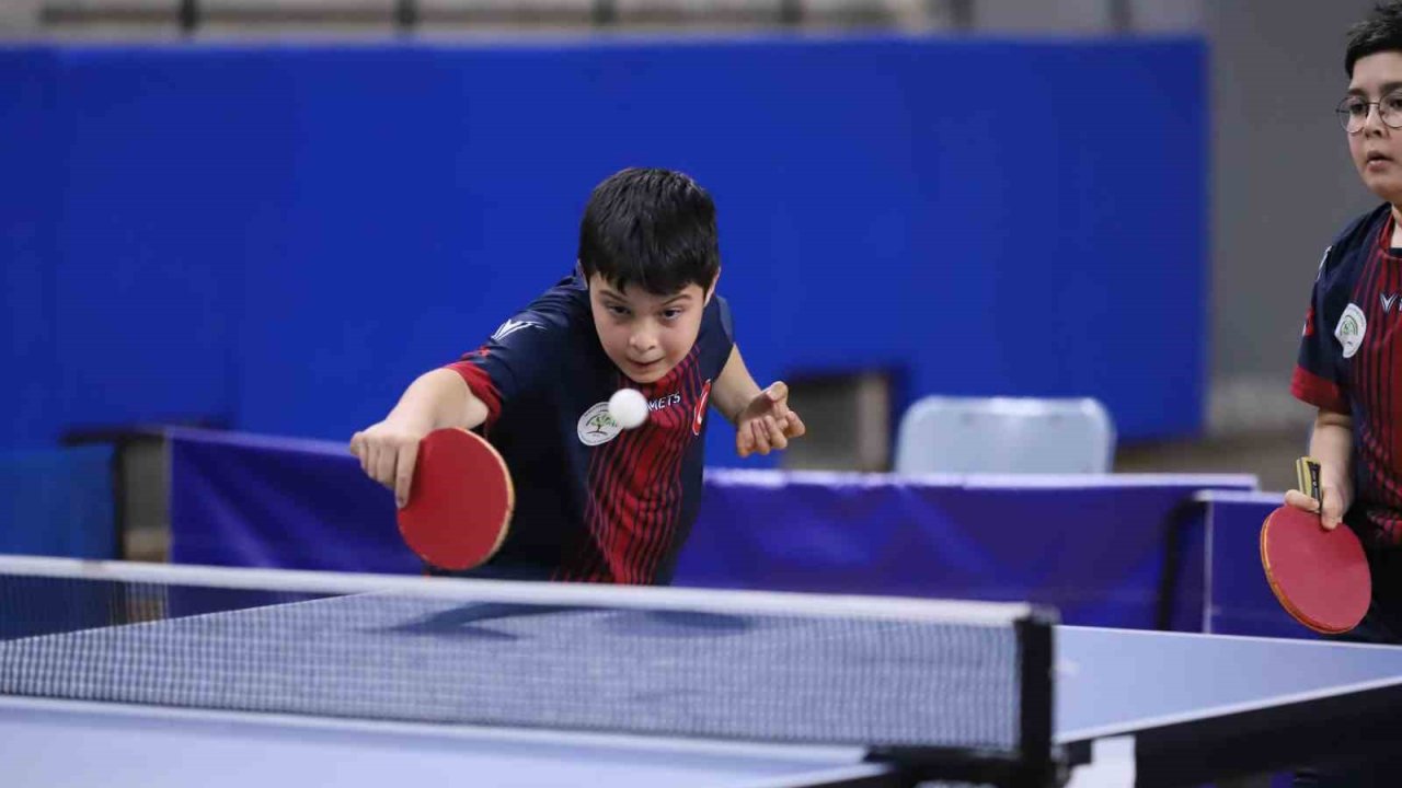 Masa Tenisi Küçükler Grup Şampiyonası heyecanı Denizli’de yaşandı