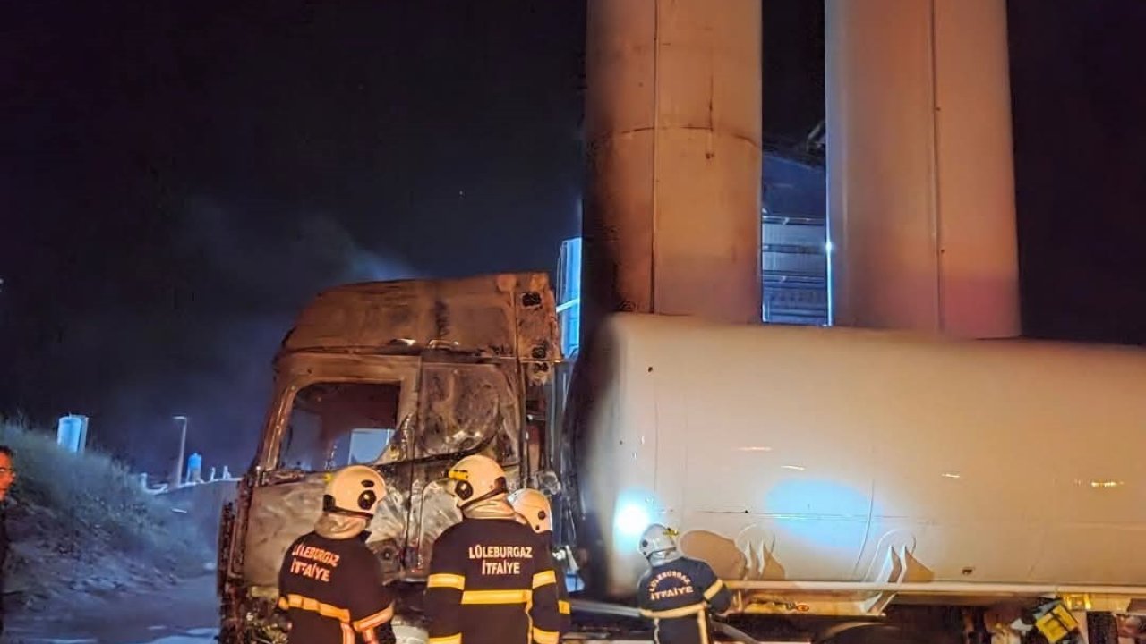 Lüleburgaz’da LPG tankerinde dolum sırasında yangın çıktı