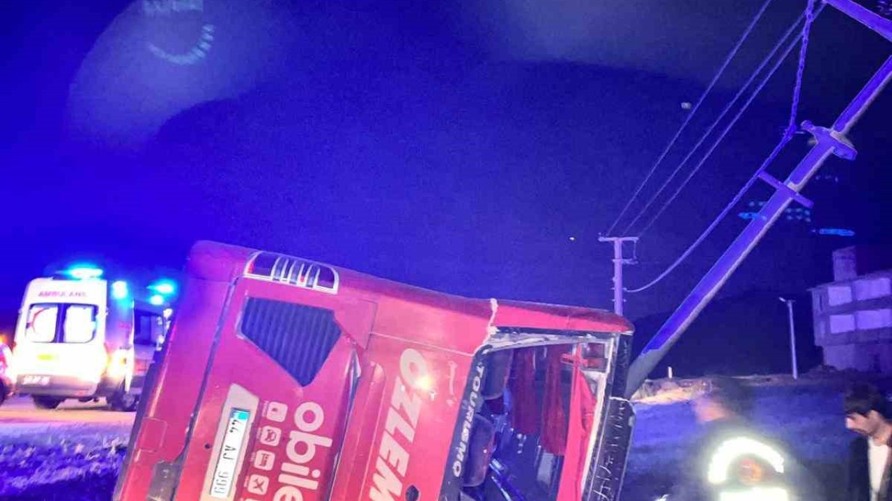 Van’da yolcu otobüsü kazası: 33 yaralı