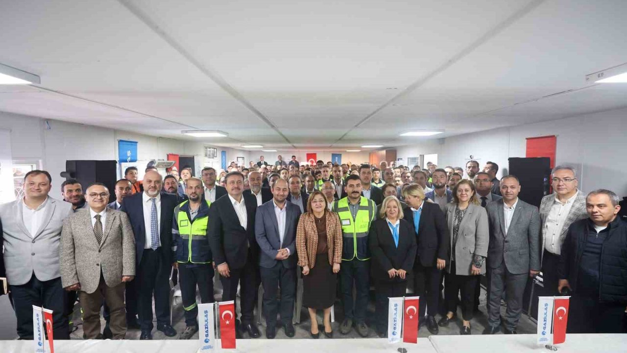 Başkan Şahin, 1 Mayıs’ta belediye çalışanlarıyla bir araya geldi