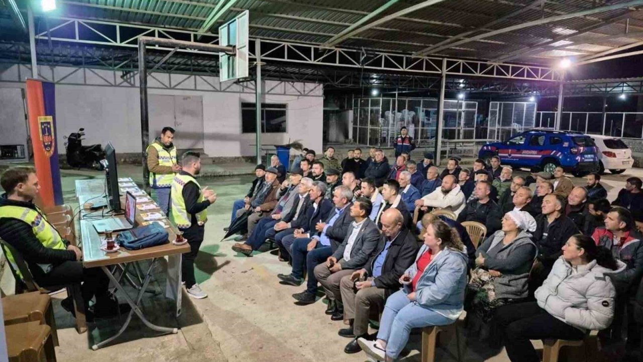 Mahalle sakinlerine ‘Siber Dolandırıcılık’ bilgilendirmesi