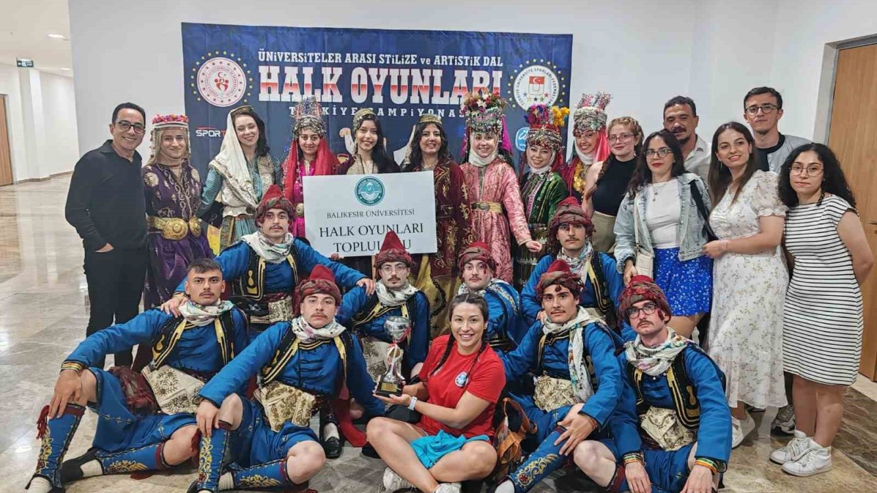 BAÜN Halk Oyunları ekibi Türkiye ikincisi