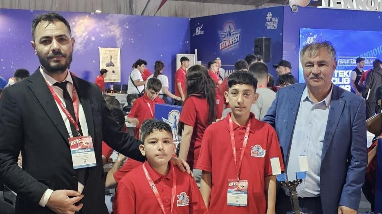 Başkan Pütün, Beyağaçlı öğrencileri KKTC TEKNOFEST’te yalnız bırakmadı