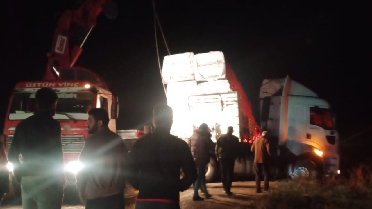 Aynı bölgede üç farklı tır kazası yaşandı