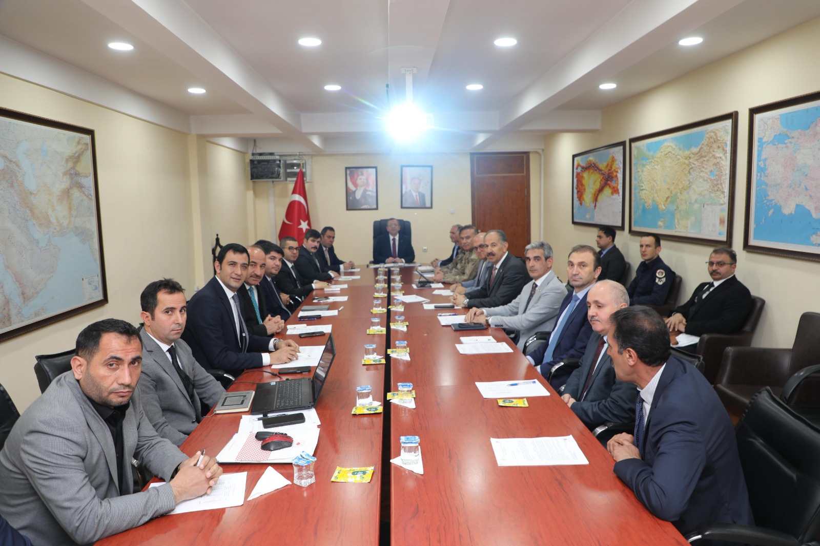 Şehrin tüm sorunları bitmiş! Sokak Hayvanları İçin Yeni Tedbirler Masaya Yatırıldı!