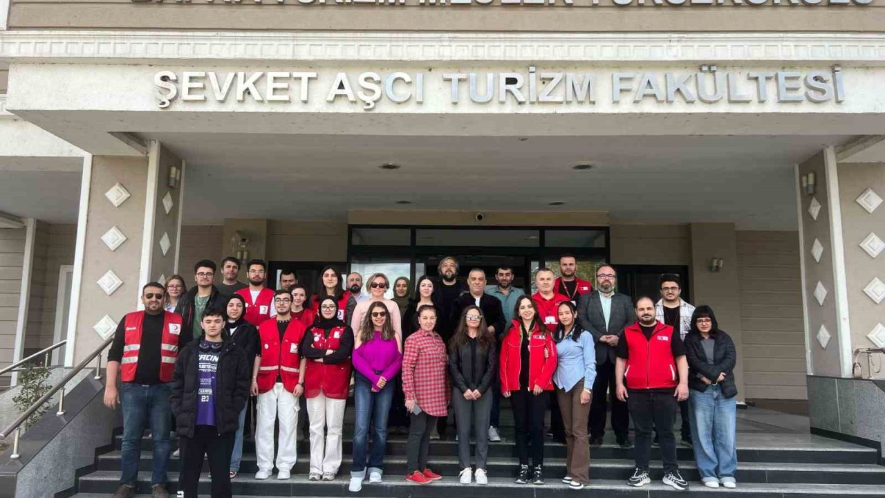 OMÜ’de "Sensiz Olmaz" sloganıyla kan bağışı etkinliği