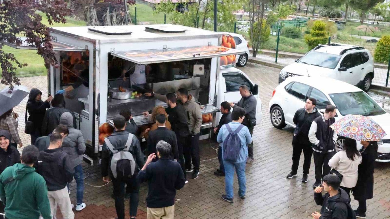 Merhum Gazeteci Erdan anısına mevlit ve lokma hayrı