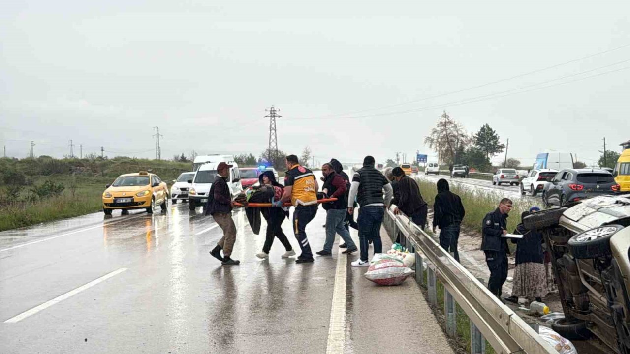 Tokat’ta iki otomobil çarpıştı: 5 kişi yaralandı