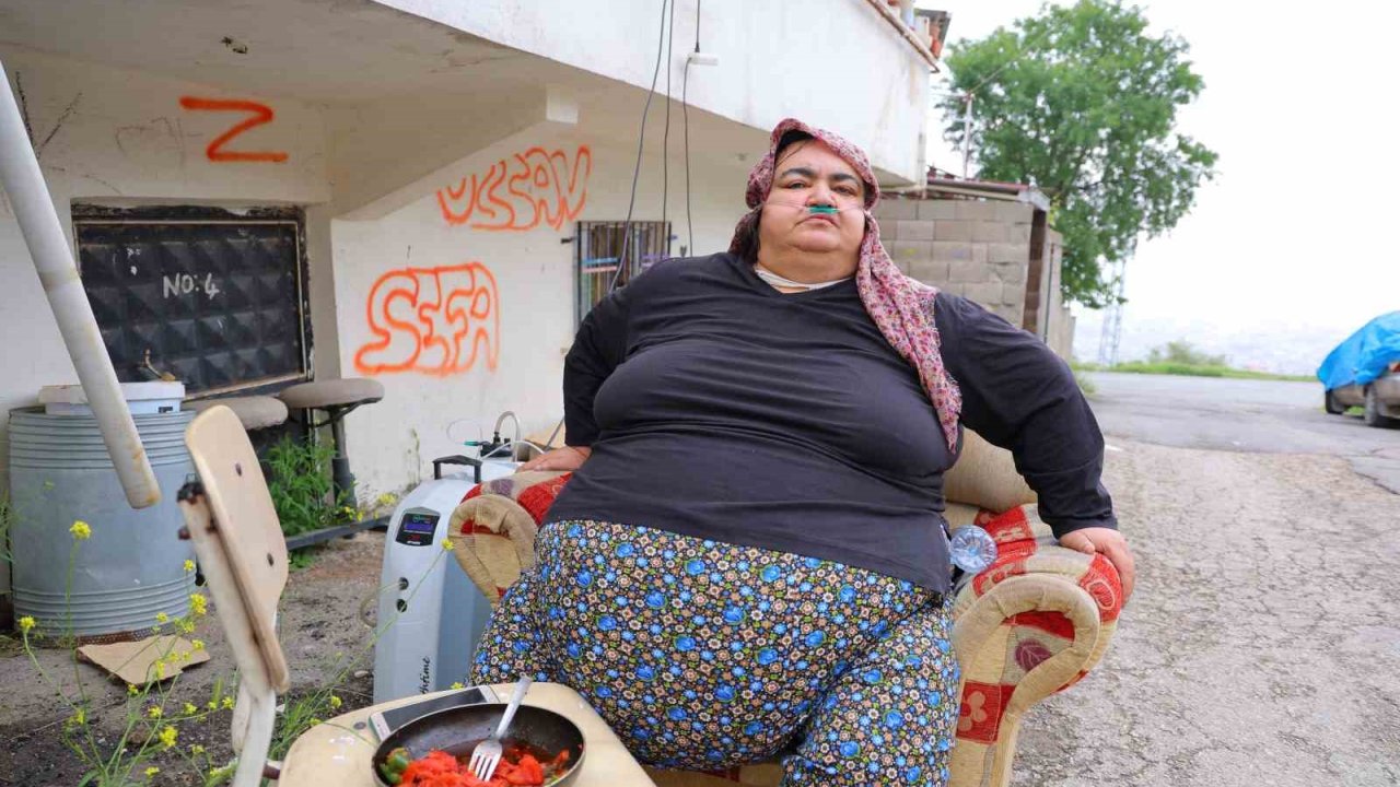 Bir çocuk annesinin zorlu yaşam mücadelesi: Kilosu 200’e dayandı