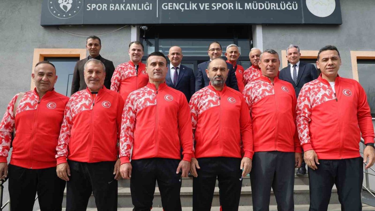 Karate Milli Takımından Çelebi’yi Teşekkür Ziyareti