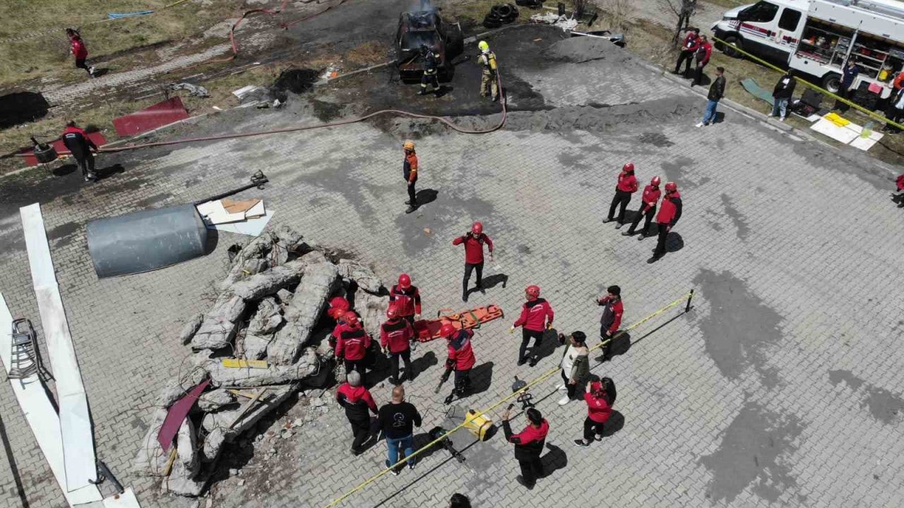 Ardahan Üniversitesi’nde gerçeğini aratmayan tatbikat