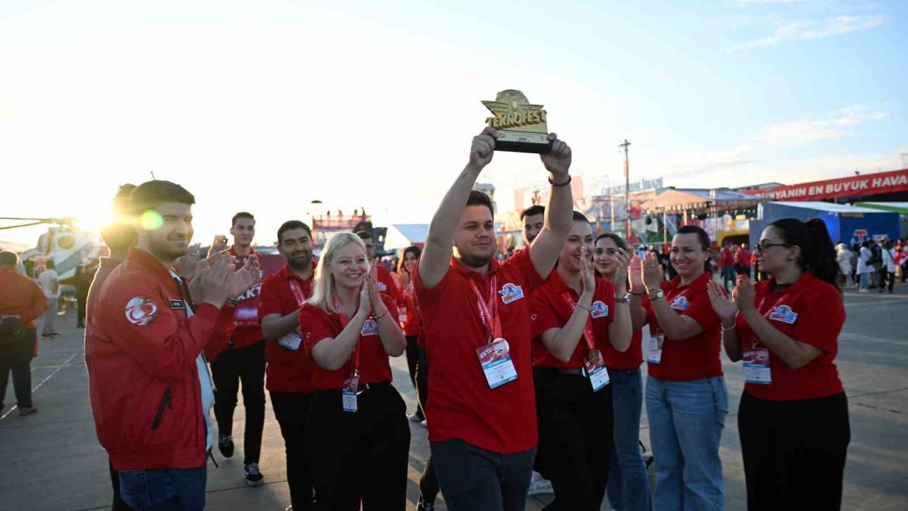 Manisa CBÜ’lü öğrencilerinden TEKNOFEST KKTC 2025’te birincilik başarısı