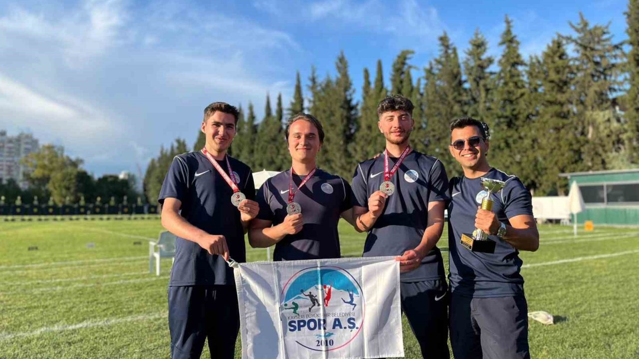 Türkiye OkçulukKupası’nda Kayseri’ye 4 madalya