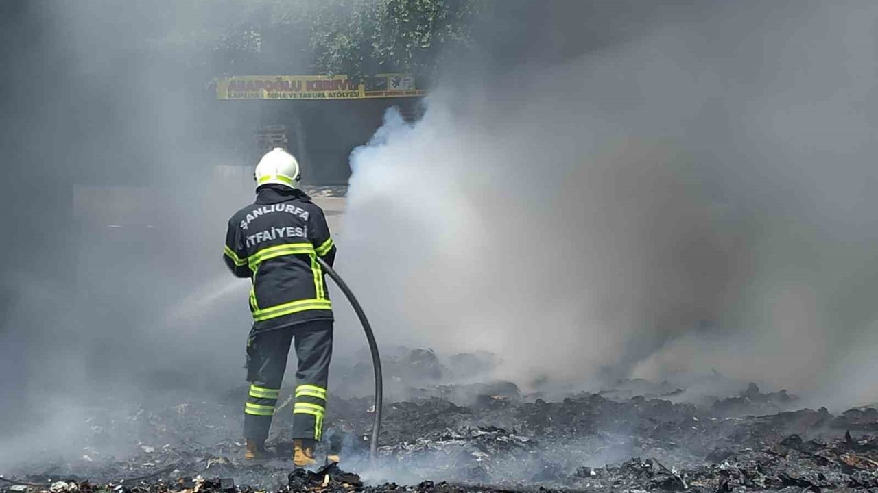 Atık madde yangını itfaiye tarafından söndürüldü