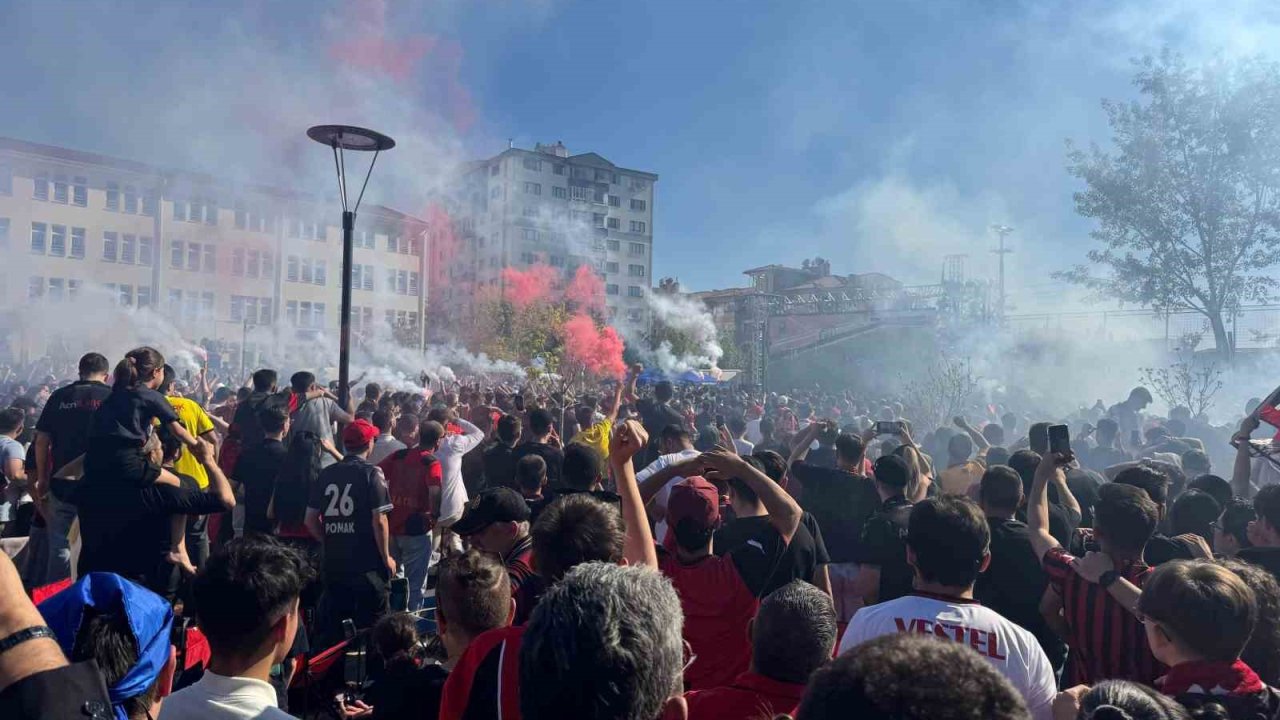 Eskişehir’de şampiyonluk kutlamaları