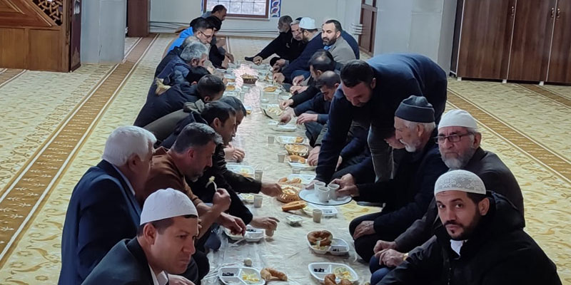 Kars'ta Sabah Namazı Programı Arapbaba Camii’nde Gerçekleşti