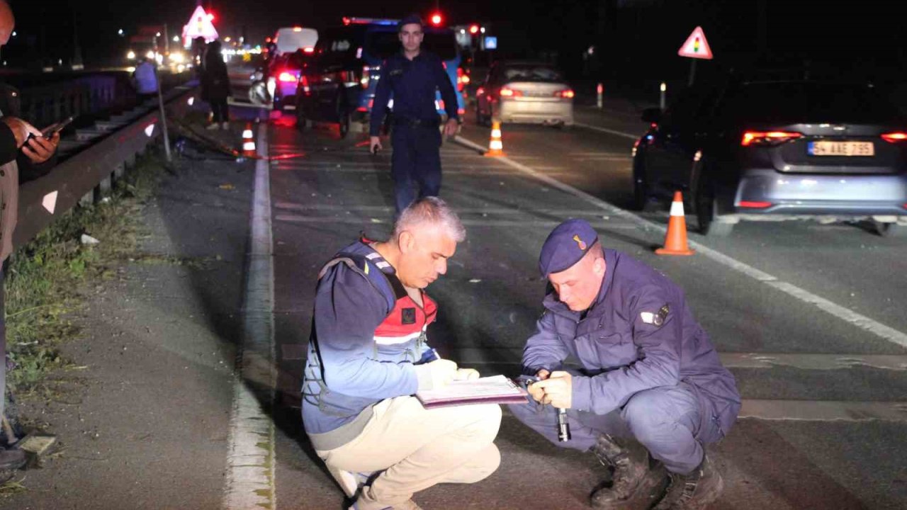 D-100 kara yolunda elektrikli bisiklet ile motosiklet çarpıştı: 1 ölü, 1 yaralı