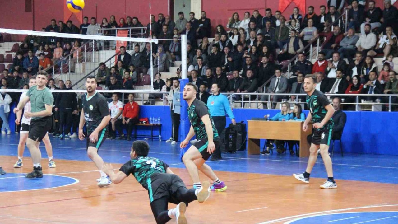 Çal’da filenin şampiyonu belli oldu