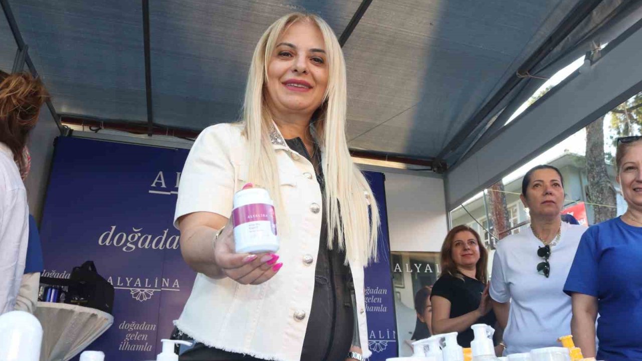 Alyalina Kozmetik, Bayındır Çiçek Festivali’nde doğal ürünleriyle dikkat çekti