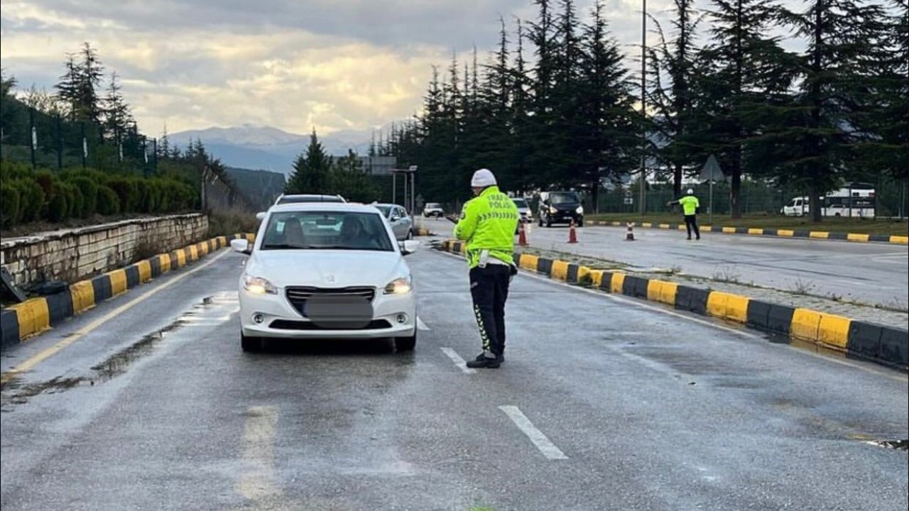 Isparta’da son 1 haftada 37 bin şahıs sorgulandı, 44 aranan şahıs yakalandı