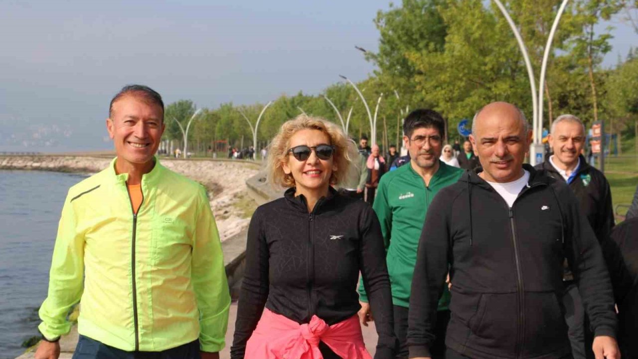 Körfezliler sağlıklı yaşam için yürüdü