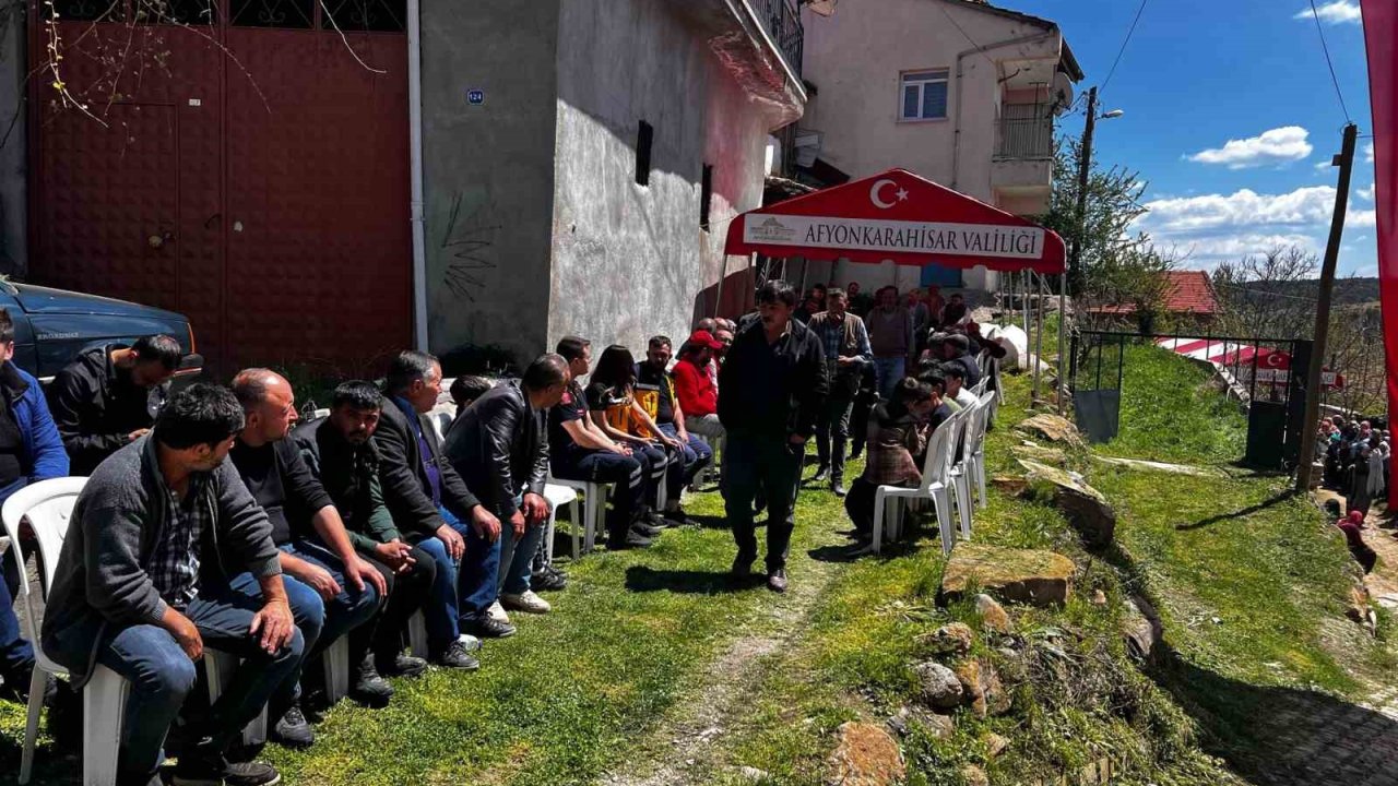 Şehit evinde bekleyiş devam ediyor